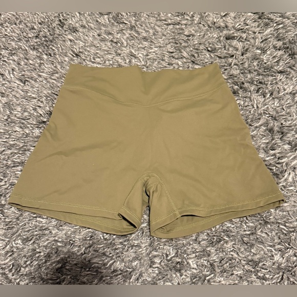 Vitality Balance Athletica Short Shorts - olive green size medium - Picture 5 of 6